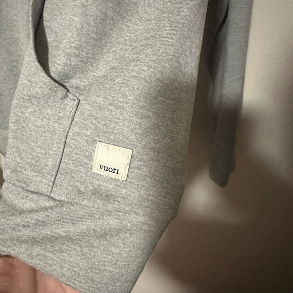 Vuori Halo Performance Hoodie 2.0 Pale Grey Heather VW268 size XL sold out color - Picture 5 of 7